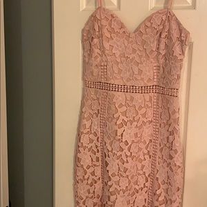 Lulu's Dresses - Form Fitting Lace Dress Lulu's Dresses - Form Fitting Lace Dress
